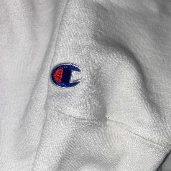 Champion Sweatshirt - Picture 3 of 4